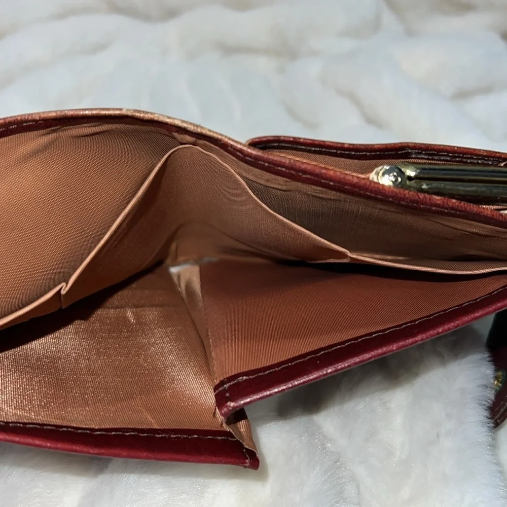 Rolf’s Cowhide Leather Hand Made Stitched Key Lock Bifold Wallet